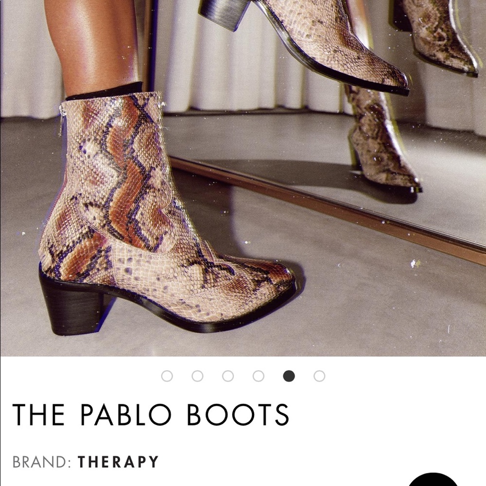 Therapy (princess Polly) booties